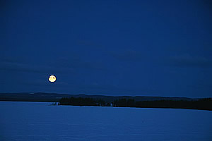 Восход Луны над Нотозером